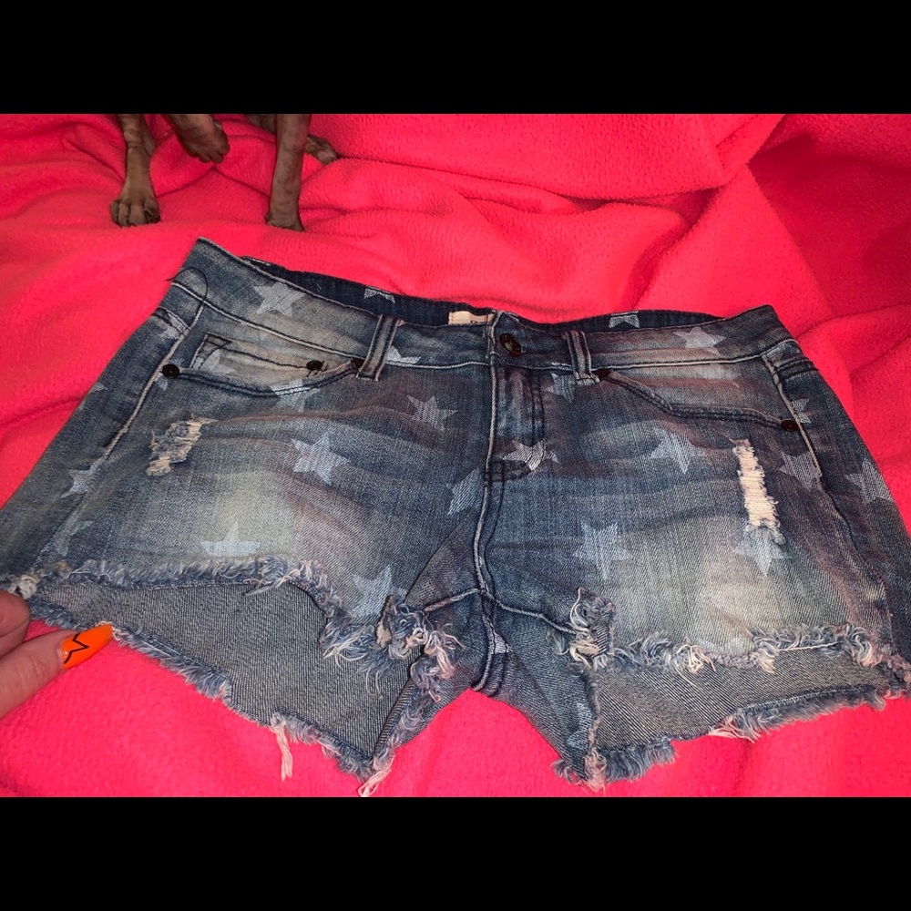 Medium cut off jean shorts